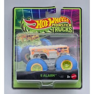 Hot Wheels Monster Trucks 5 Alarm Firetruck Kids Orange‎ Glow in the Dark JFX08